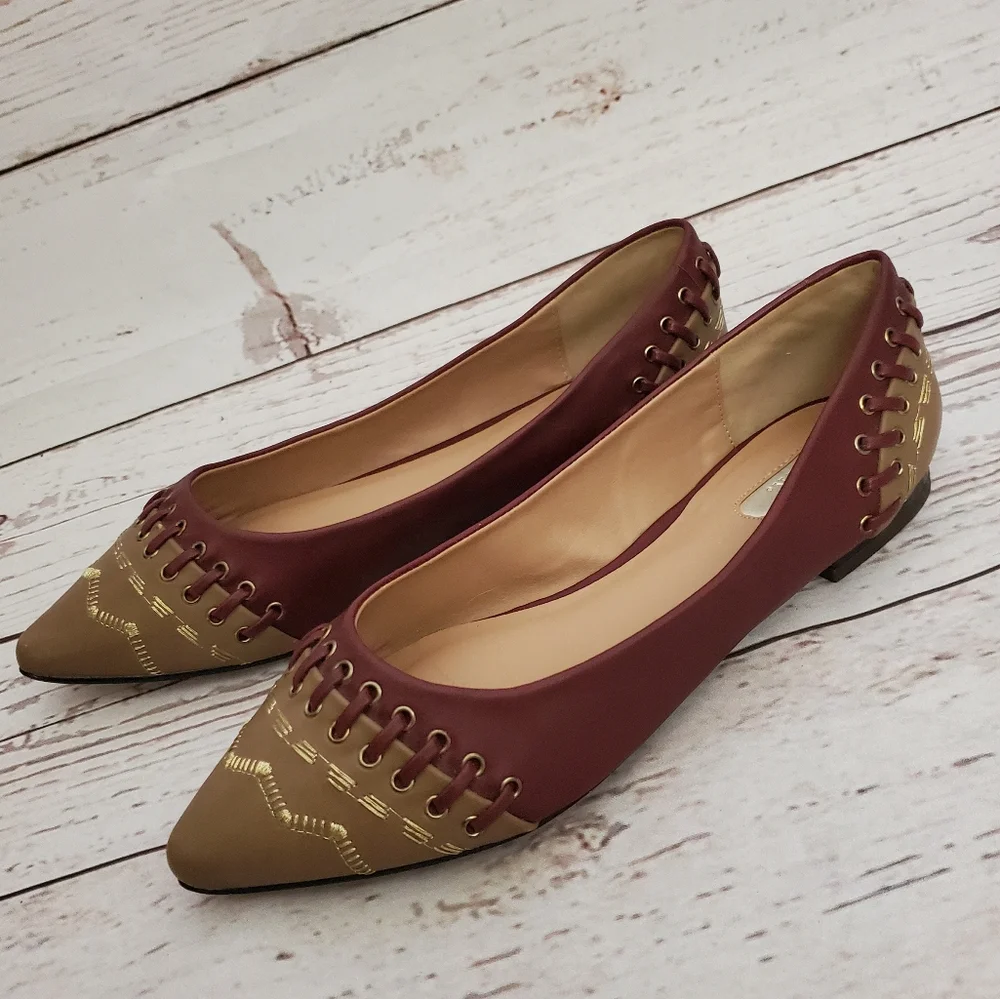 Avon Mark 80s style color blocked women's flats burgundy, taupe size 7